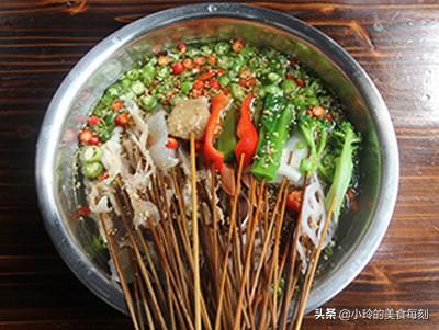 菠萝芒果钵钵鸡！热带水果串竹签，夏日解暑神器