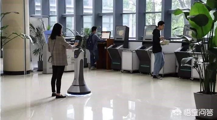 投资 30 万，3 个月回本的 AI 硬件体验店