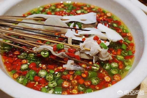 钵钵鸡冷知识！原来它不是鸡，乐山人：我们连签签都能嗦干净