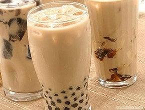 投资 10 万，回报率高达 300% 的奶茶店加盟