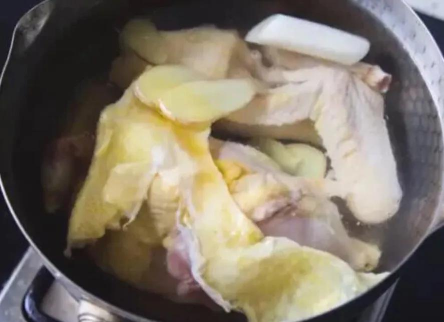 六一儿童节钵钵鸡！卡通造型串串，小朋友抢着吃